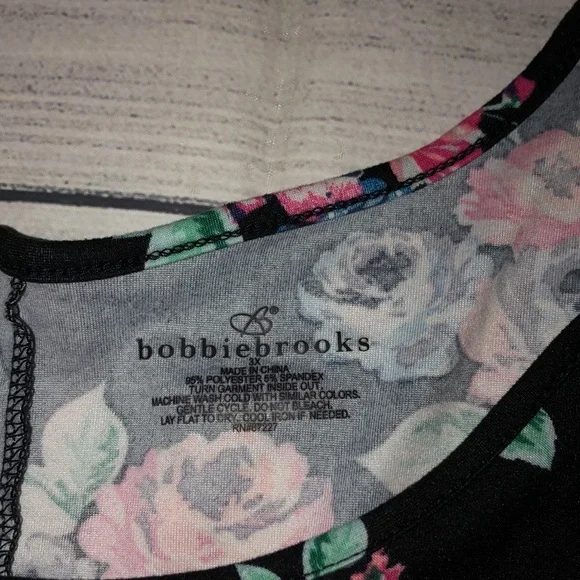 Bobbie Brooks Floral Tee - Picture 3 of 6